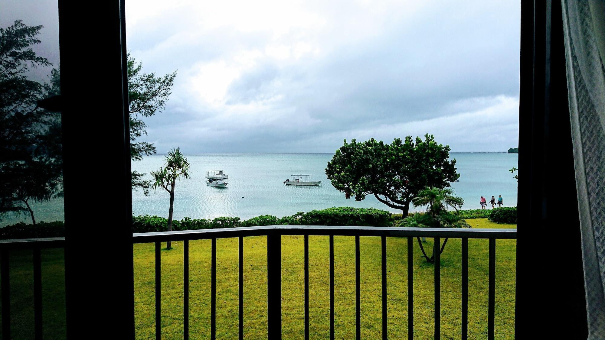 Ishigaki Seaside Hotel Bagian luar foto