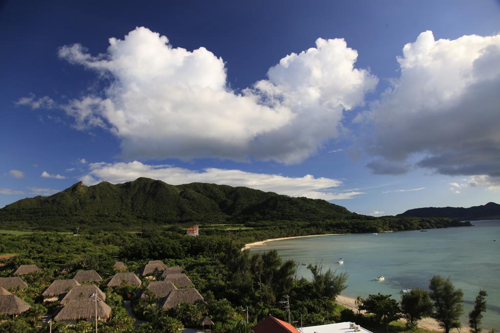 Ishigaki Seaside Hotel Bagian luar foto