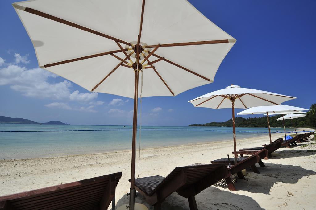 Ishigaki Seaside Hotel Bagian luar foto