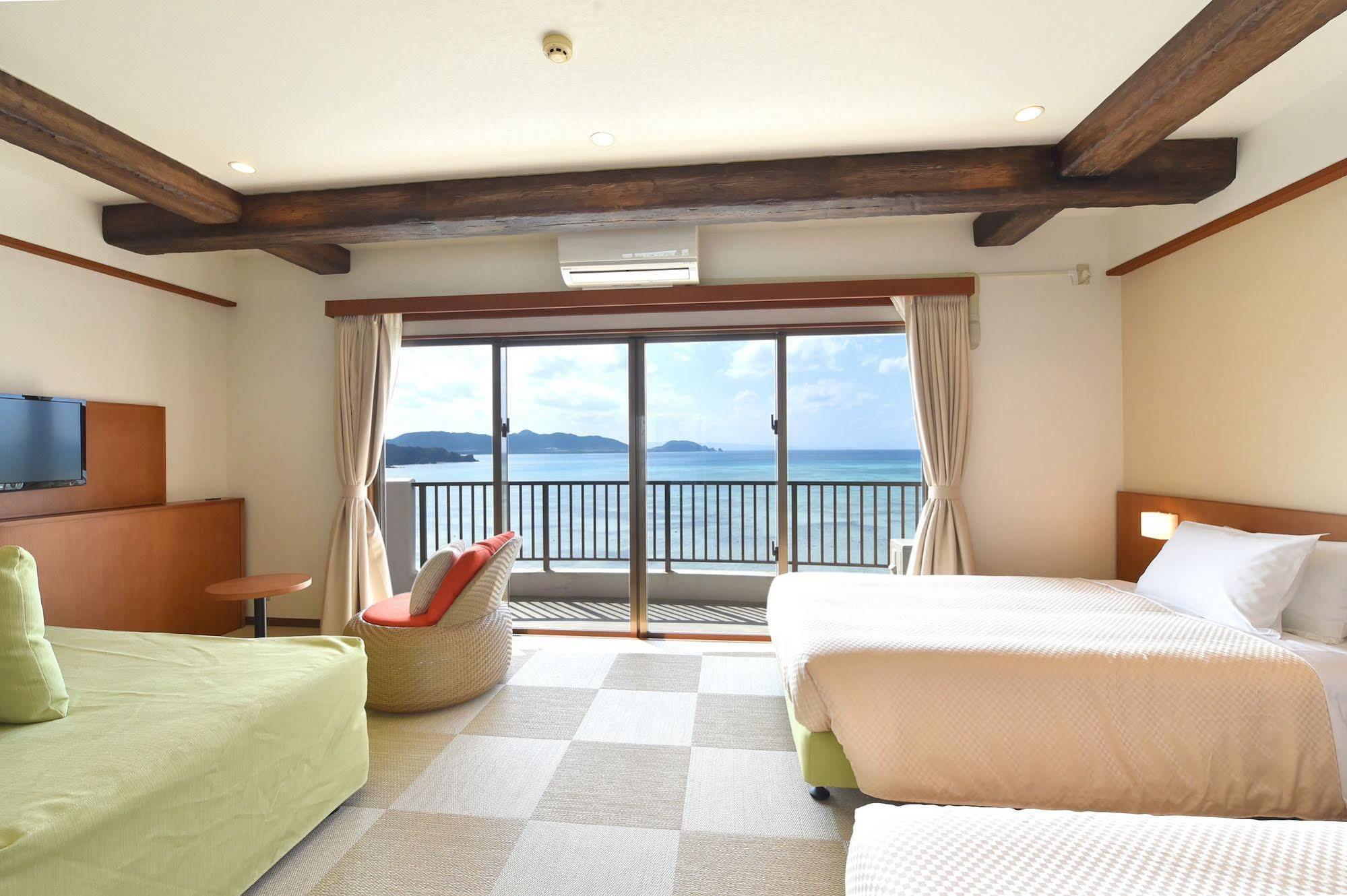 Ishigaki Seaside Hotel Bagian luar foto