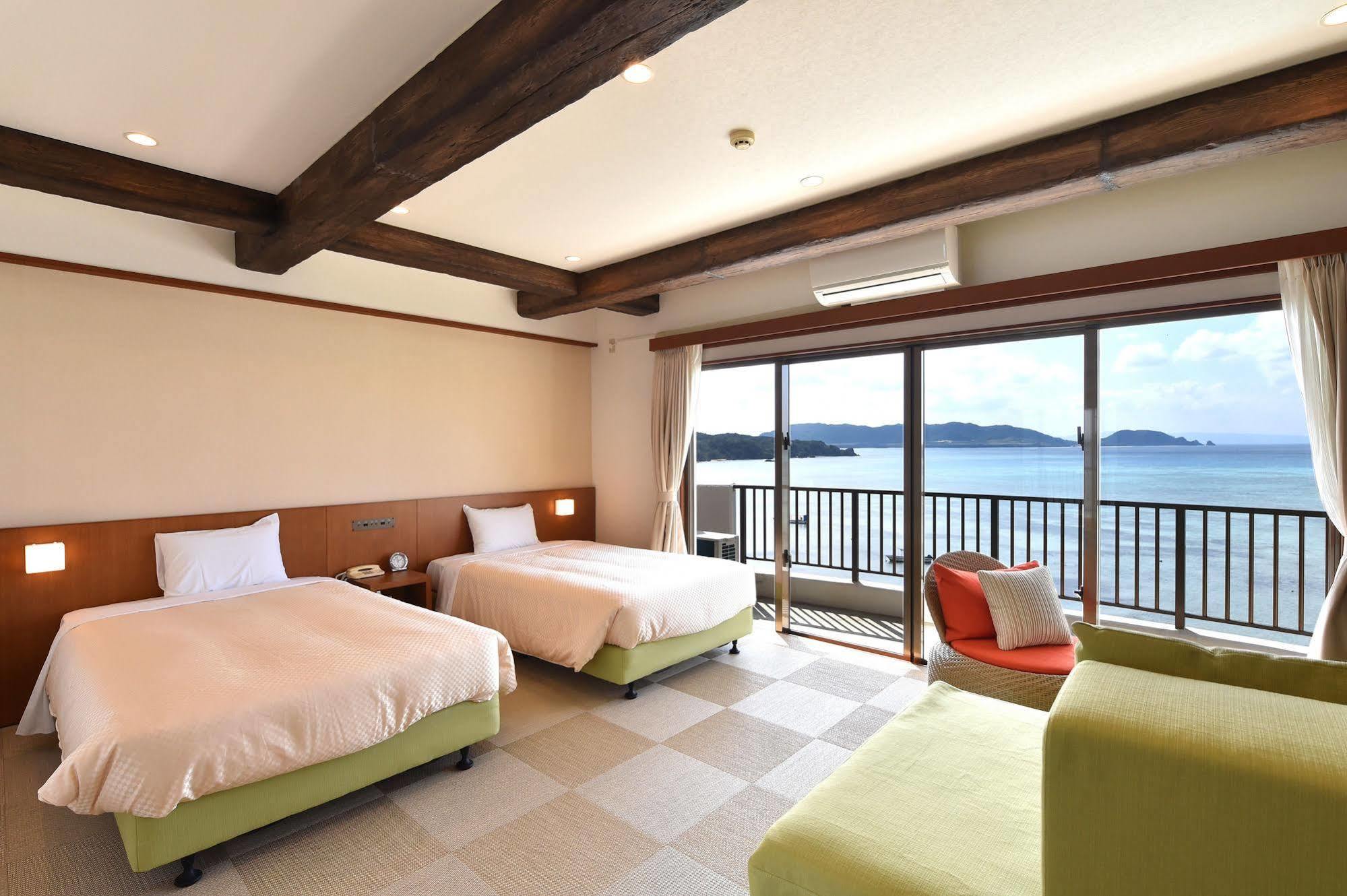 Ishigaki Seaside Hotel Bagian luar foto